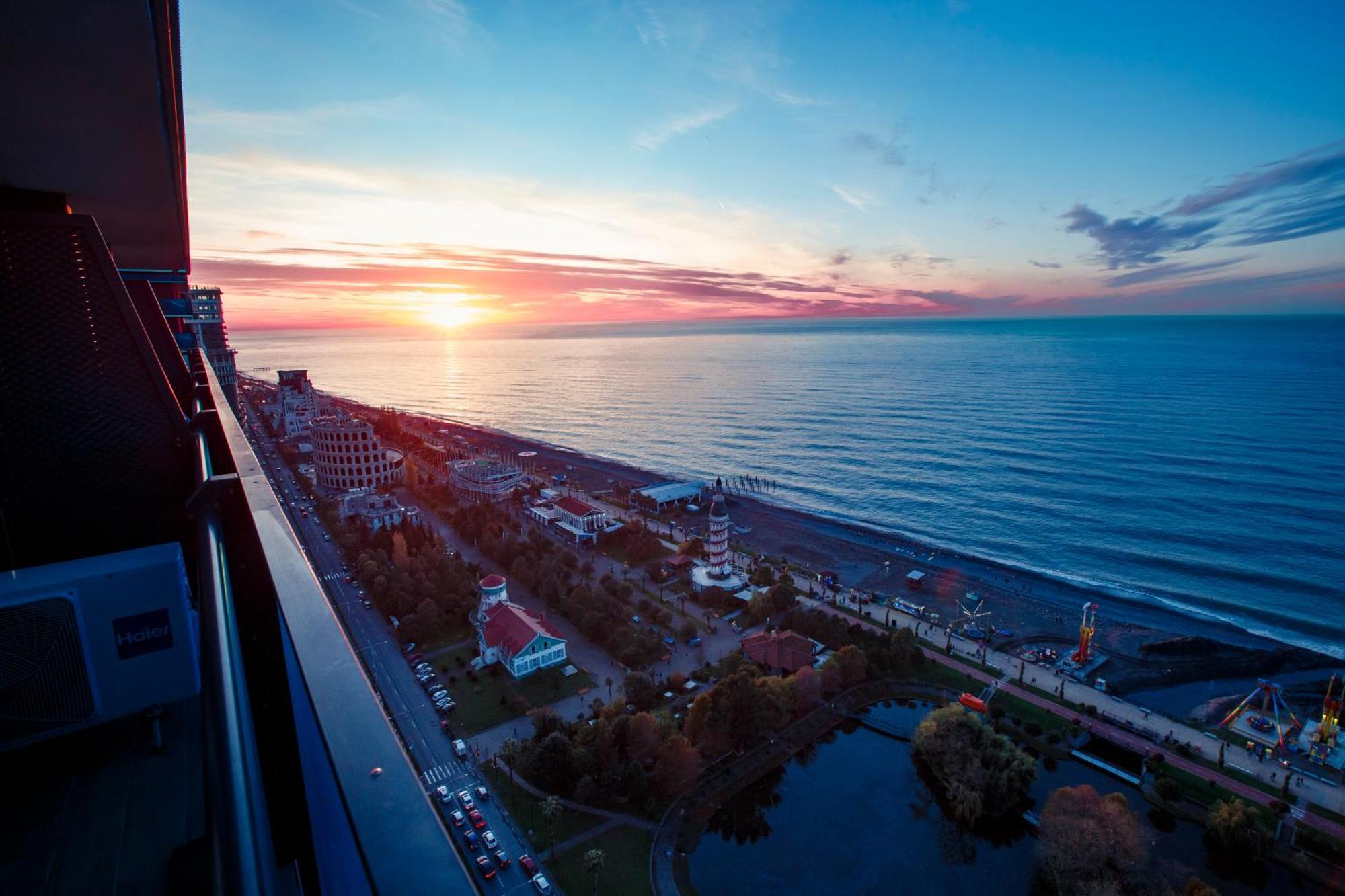 Aparthotel Orbi City Batumi Exterior foto